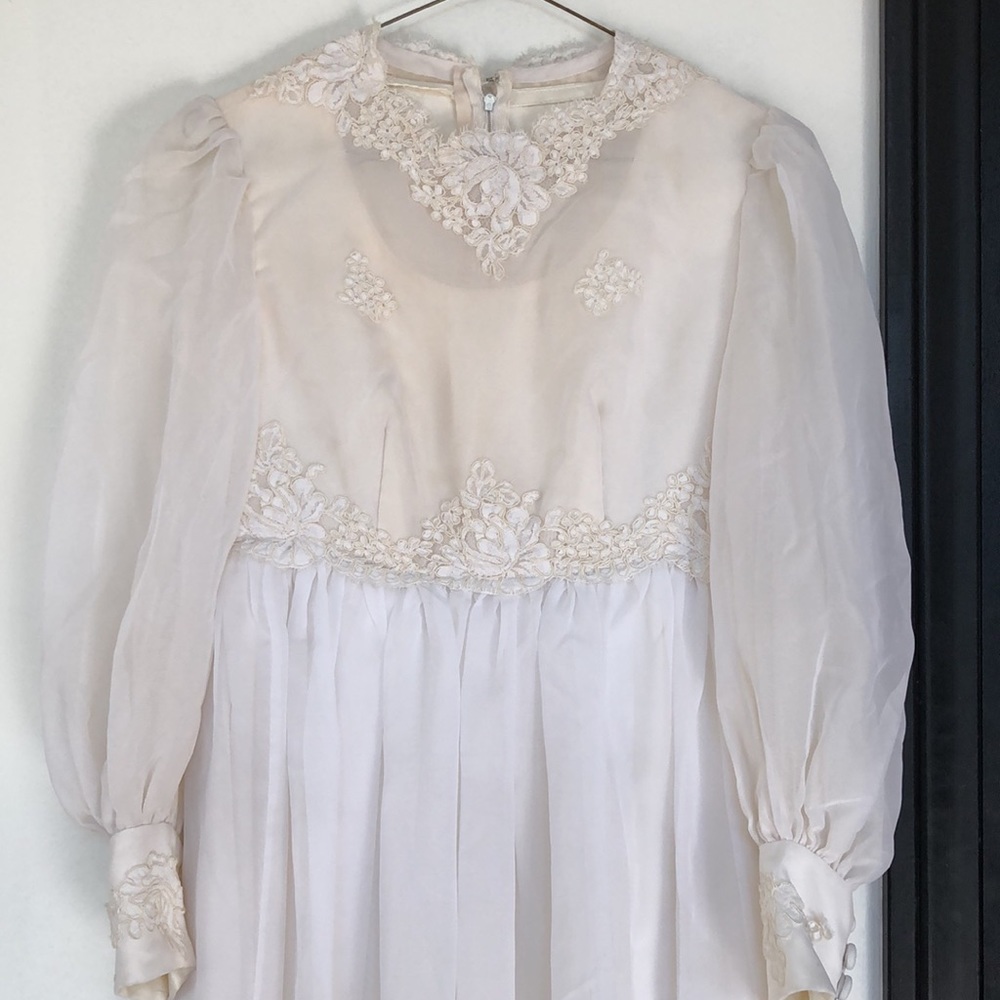 Antique Edwardian White Tea Gown View 3
